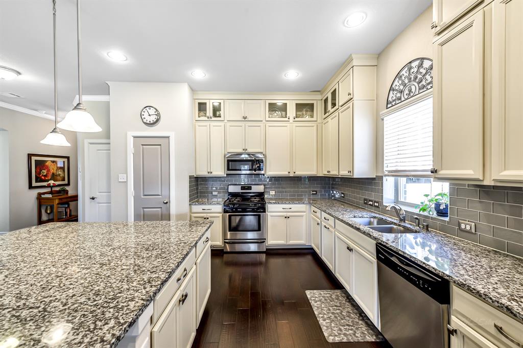 6431 Wolf Run Drive, Katy, Texas image 1