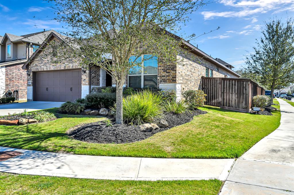 6431 Wolf Run Drive