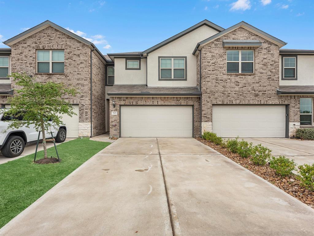 7115 S Elgin Street, Pearland, Texas image 1