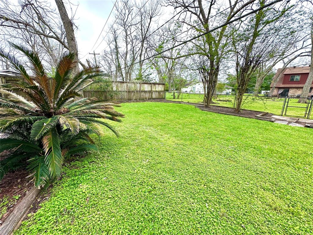 117 Dogwood Street, Lake Jackson, Texas image 24