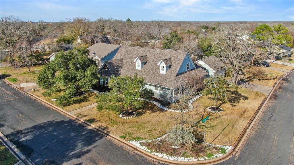 8705 Driftwood Drive, College Station, Texas image 9