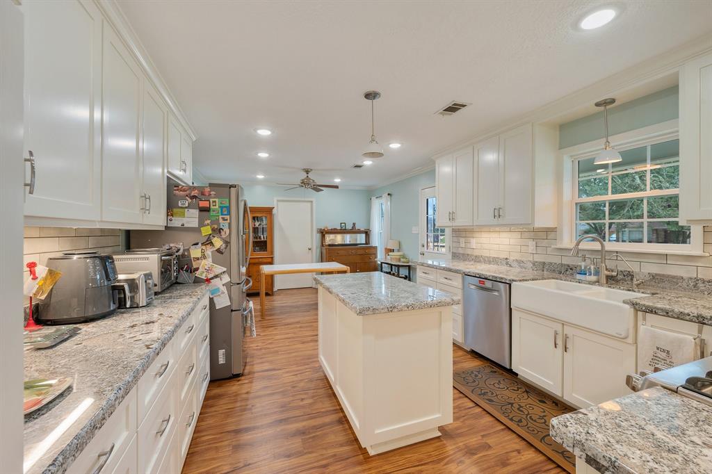 8705 Driftwood Drive, College Station, Texas image 23