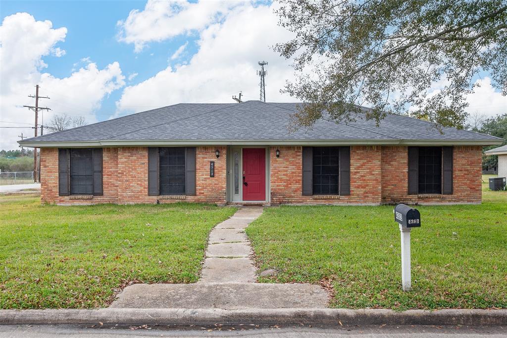 4303 Memorial Drive, Orange, Texas image 1