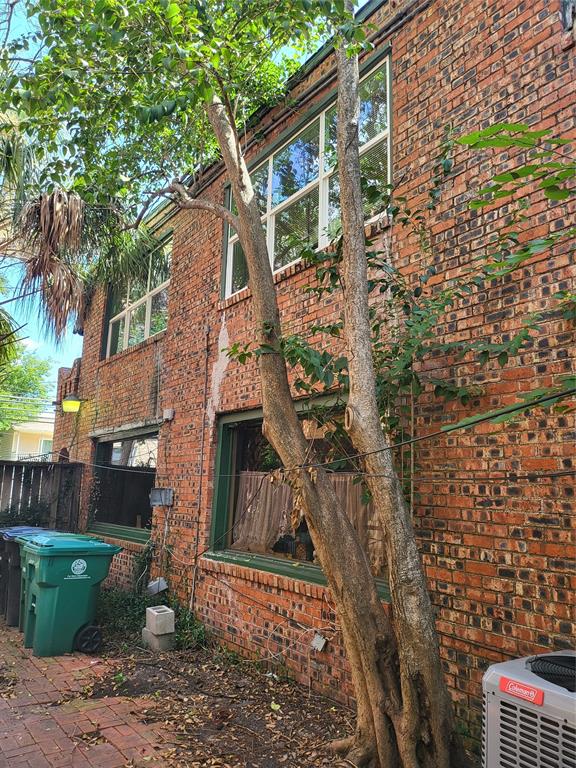 1529 Welch Street