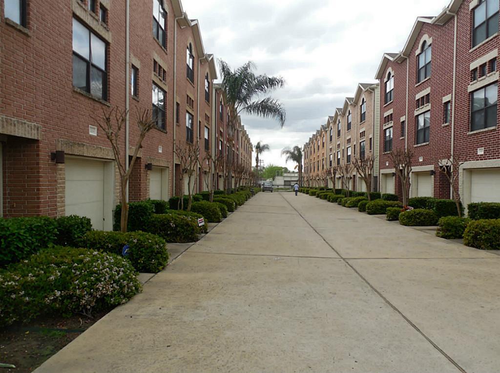 3501 Link Valley Drive 1004