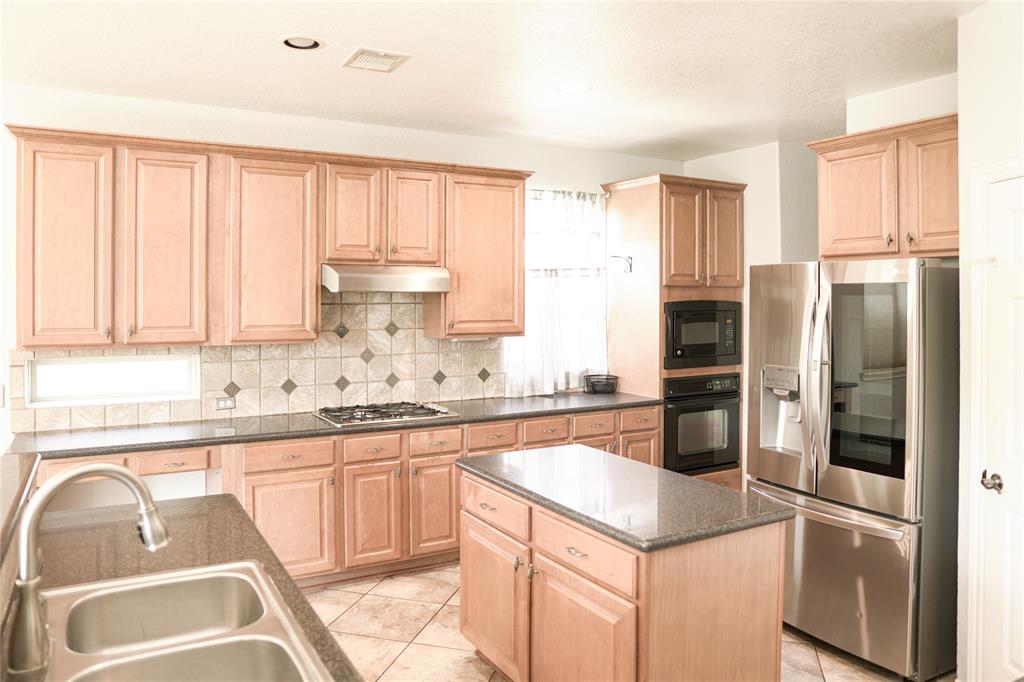 10234 Five Oaks Lane, Missouri City, Texas image 12