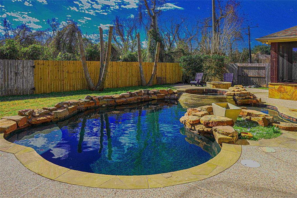 10234 Five Oaks Lane, Missouri City, Texas image 2