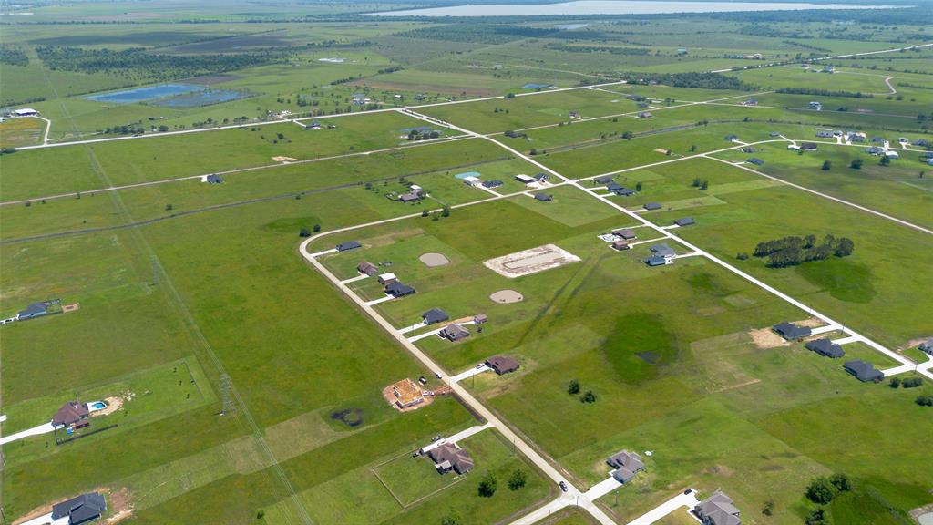 507 Sunset Trail, Angleton, Texas image 10