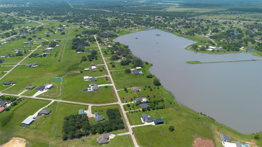 507 Sunset Trail, Angleton, Texas image 6