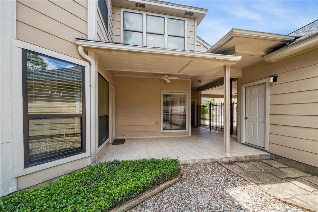 19906 Hickory Wind Drive, Humble, Texas image 27