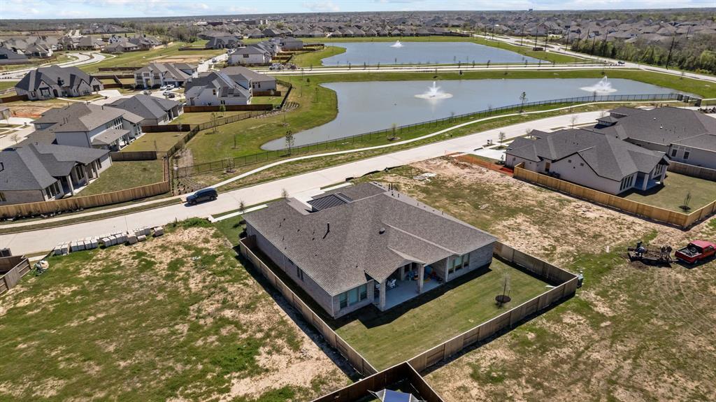 5015 Lake Vista Drive, Manvel, Texas image 28