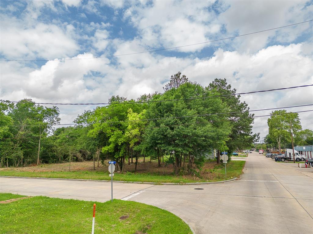 Lot 1 Block 1 Mechanic Road, Tomball, Texas image 1