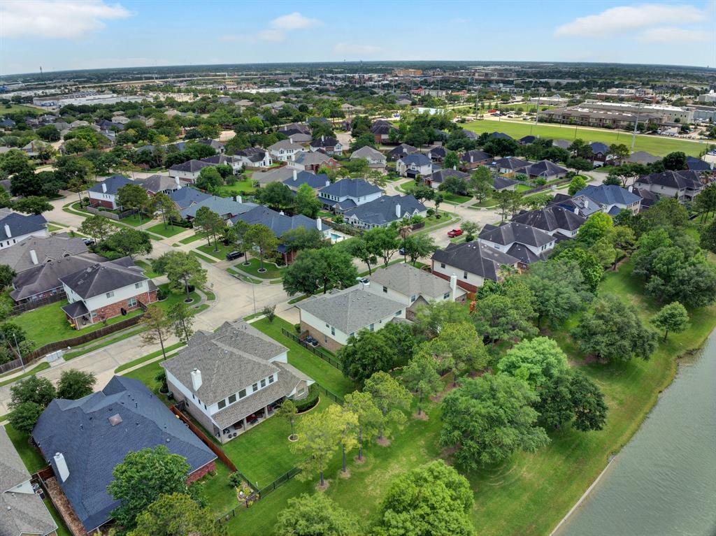 2712 Park Falls Drive, Pearland, Texas image 7