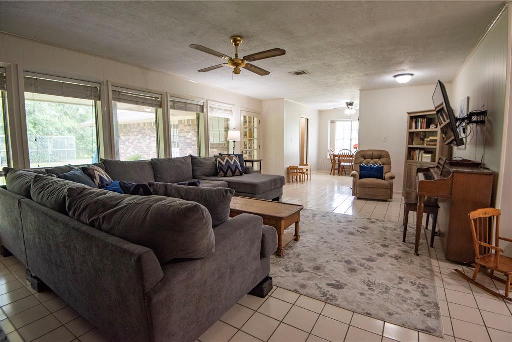5150 Sandy Creek Lane, Brenham, Texas image 9