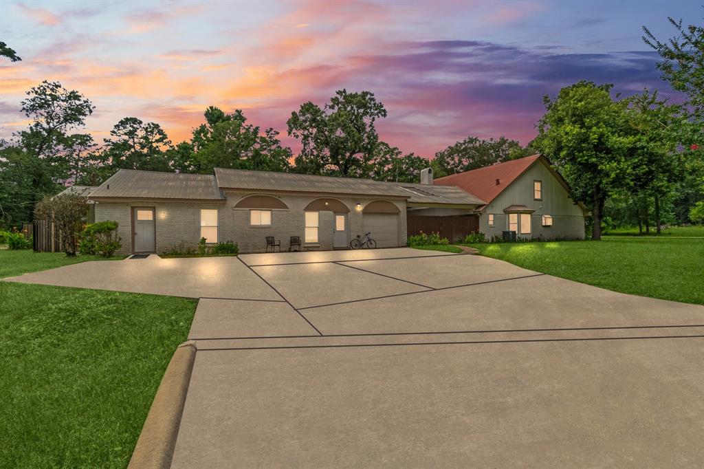 2042 Teal Drive