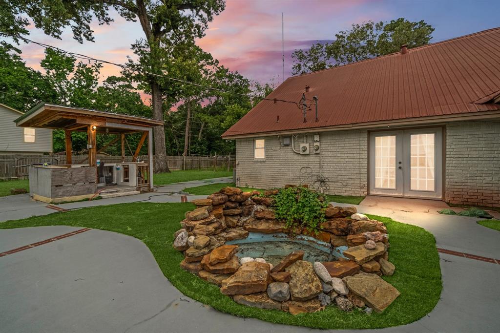 2042 Teal Drive