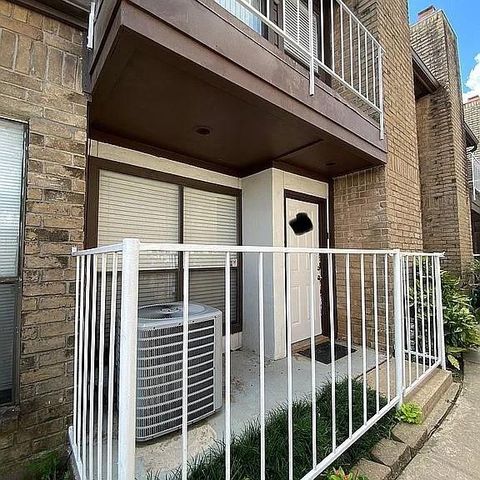 6633 W Airport Boulevard 907 Houston TX 77035