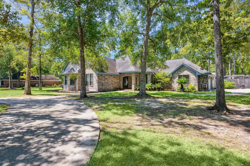 519 Monarch Oak Drive, Magnolia, Texas image 3