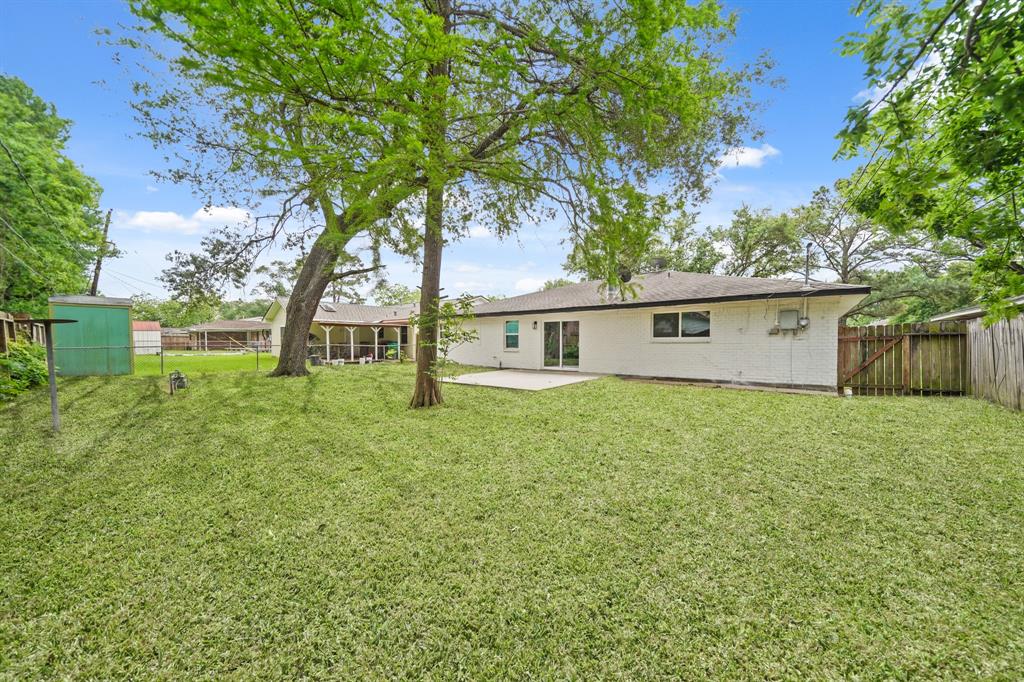 108 Pamela Drive, Baytown, Texas image 18