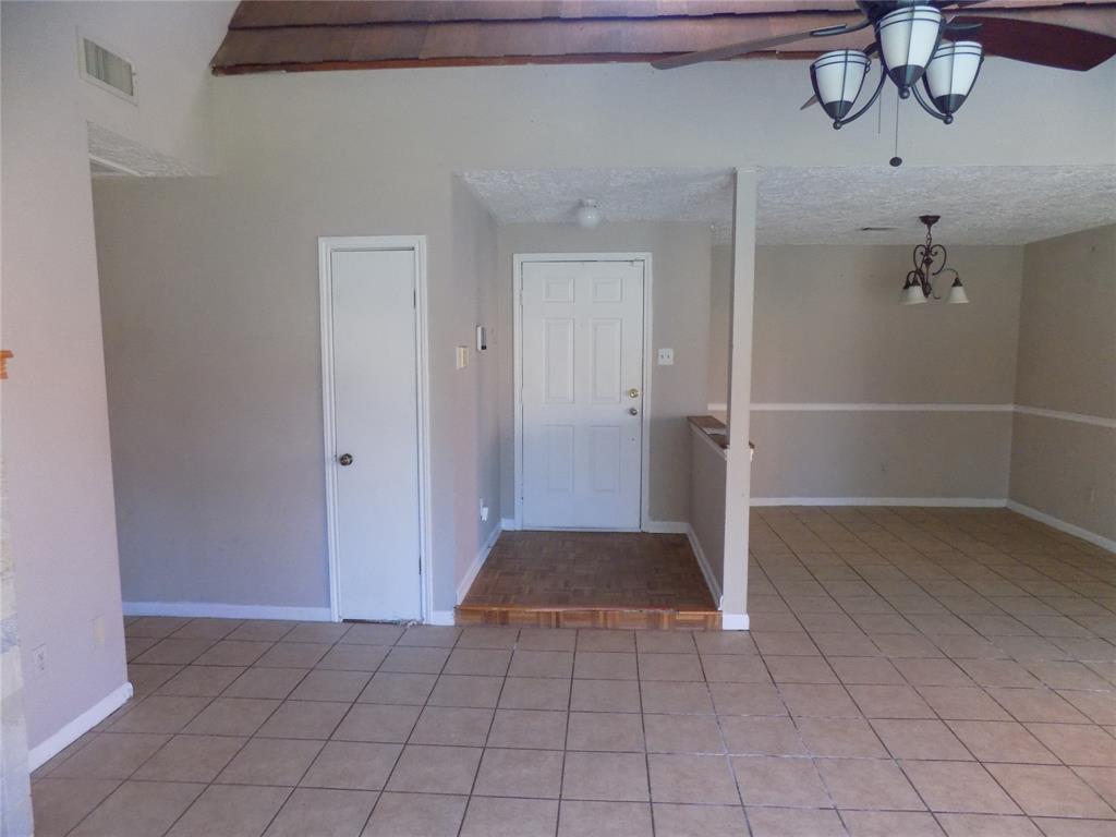 16327 Beretta Court, Houston, Texas image 4