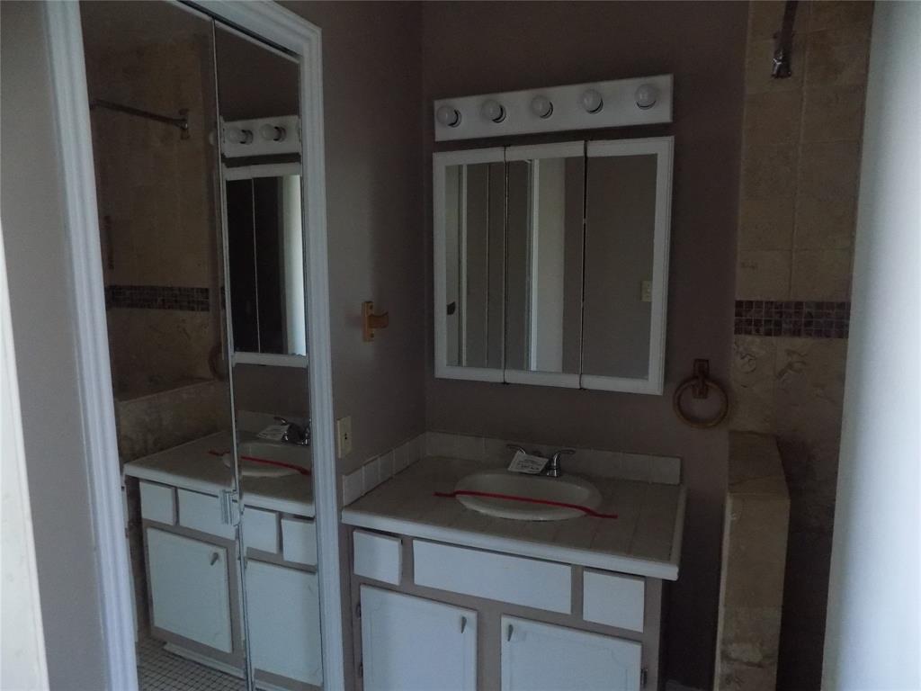 16327 Beretta Court, Houston, Texas image 10
