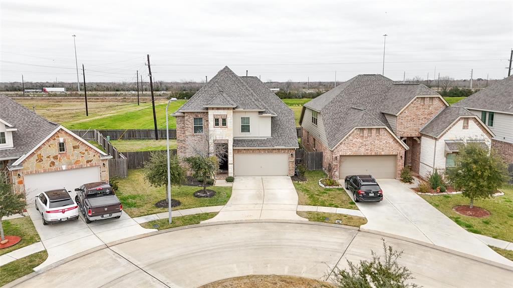 31550 Elkcreek Bend Drive, Hockley, Texas image 3