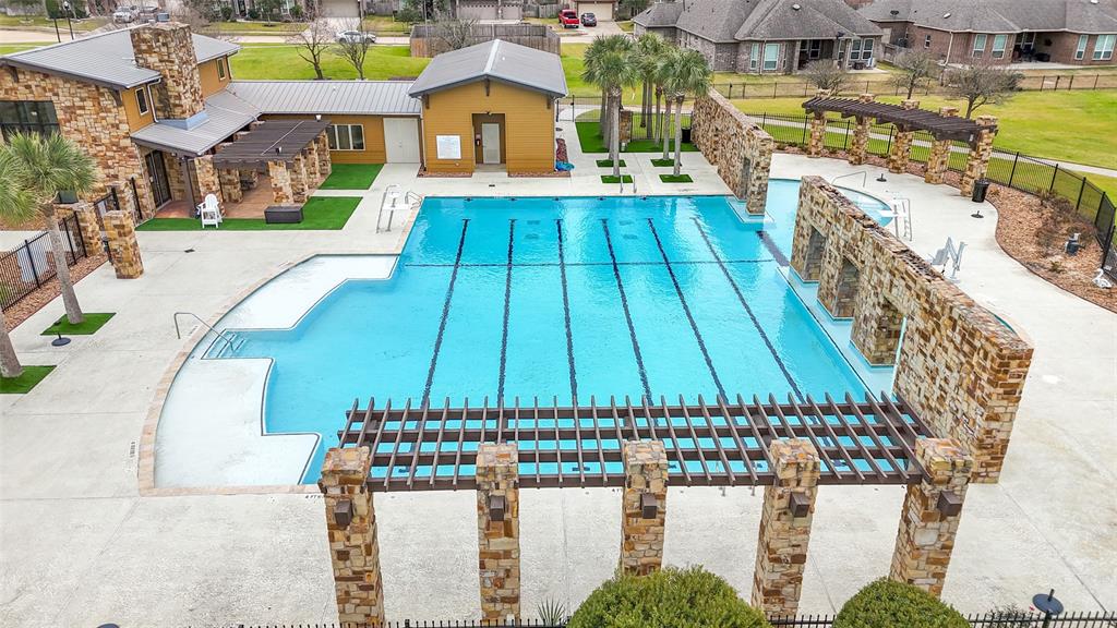 31550 Elkcreek Bend Drive, Hockley, Texas image 37