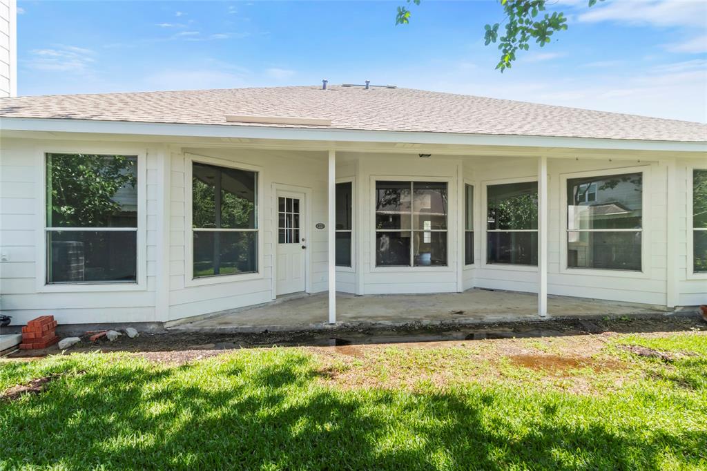 3019 Rolling Fog Drive, Friendswood, Texas image 32