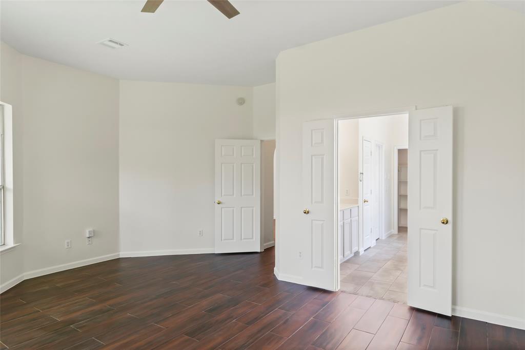 3019 Rolling Fog Drive, Friendswood, Texas image 17