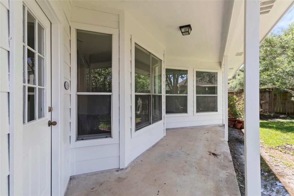 3019 Rolling Fog Drive, Friendswood, Texas image 31