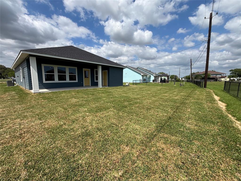 837 Swallow Drive, Palacios, Texas image 5