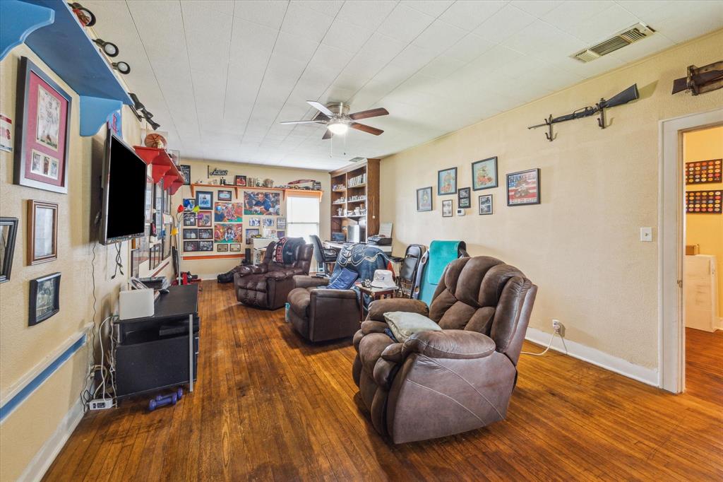 504 S Jackson Street, Alvin, Texas image 8