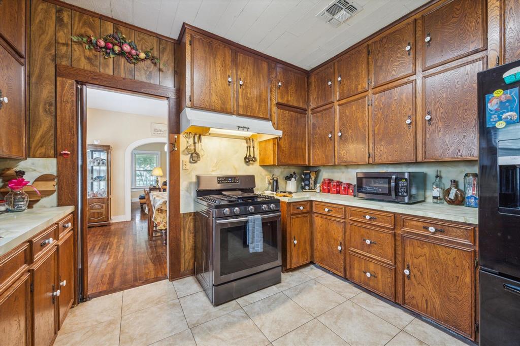 504 S Jackson Street, Alvin, Texas image 13