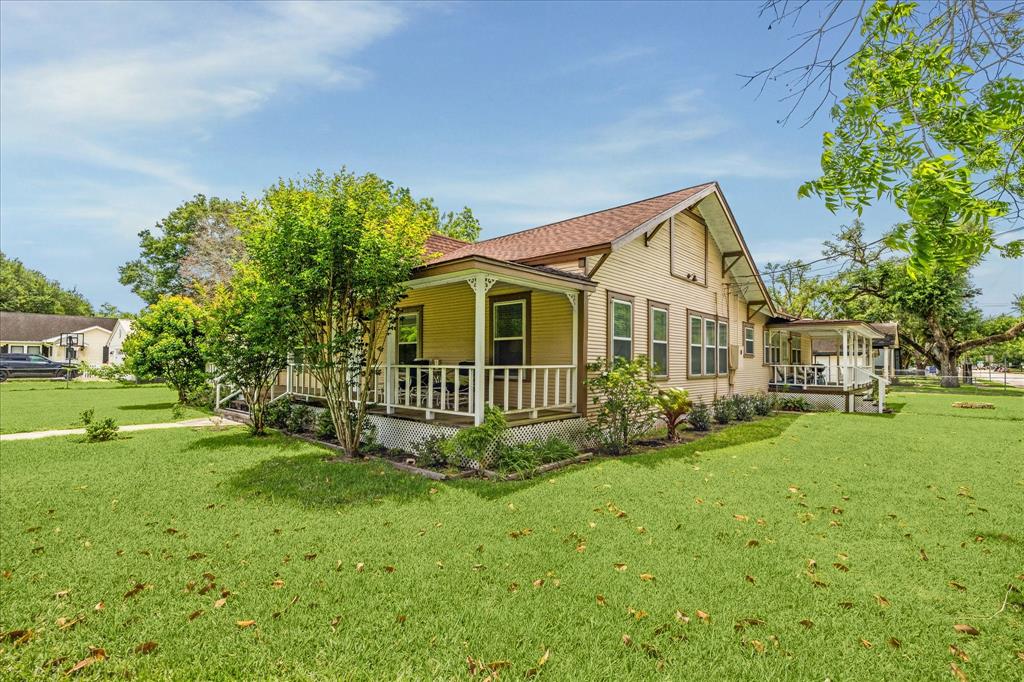504 S Jackson Street, Alvin, Texas image 4