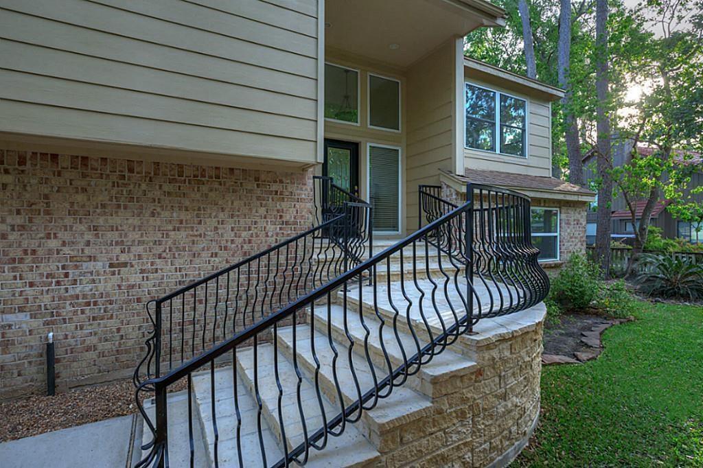 6 Dunloggin Lane, The Woodlands, Texas image 2