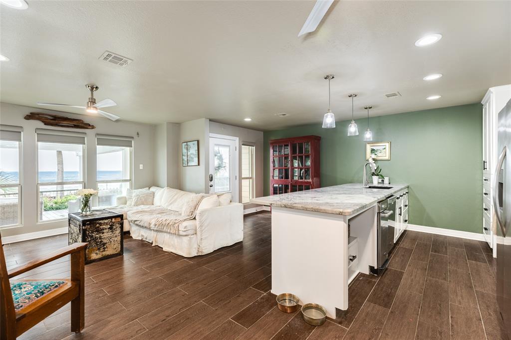 8302 Seawall Boulevard #4, Galveston, Texas image 10