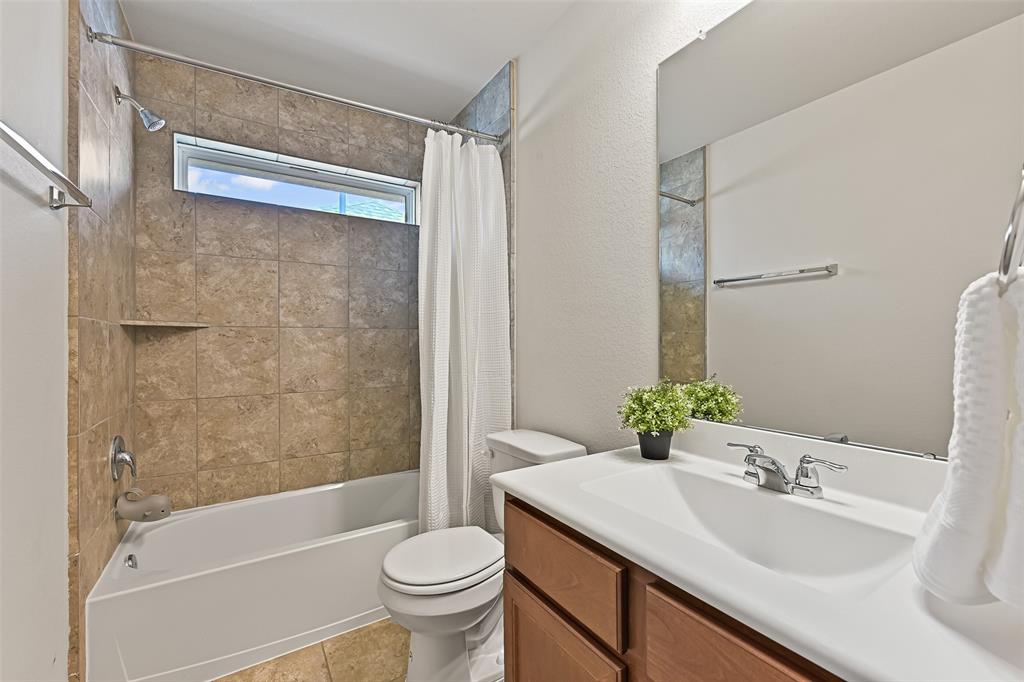1838 Alyssa Way, Alvin, Texas image 18