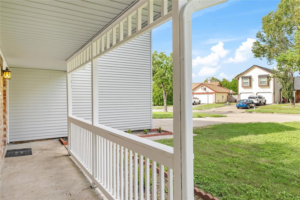 10627 Thunderhead Court, Houston, Texas image 3
