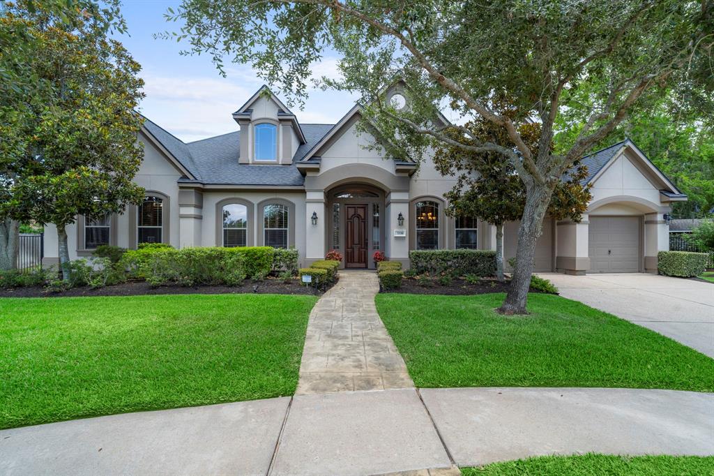 3330 Prestwick Square