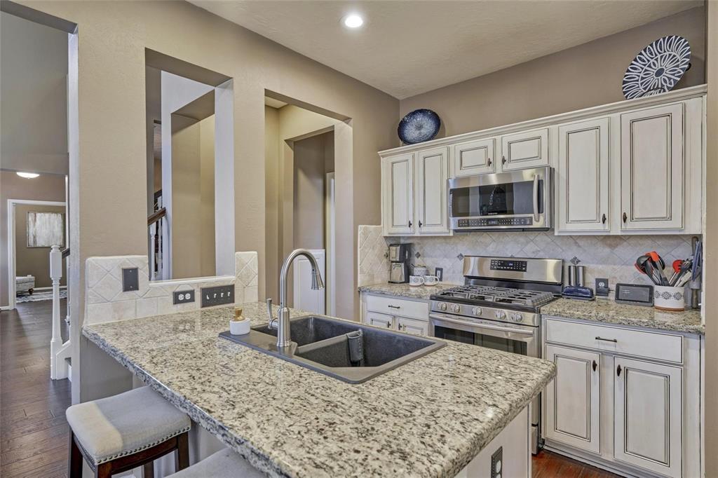 70 Harvest Wind Place, The Woodlands, Texas image 20