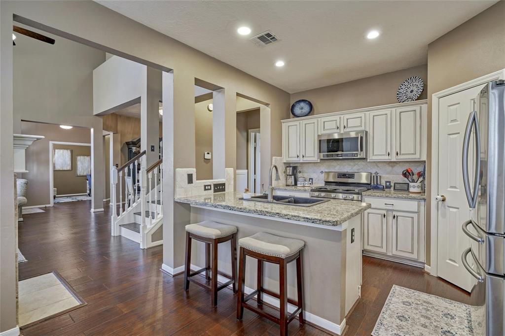 70 Harvest Wind Place, The Woodlands, Texas image 18