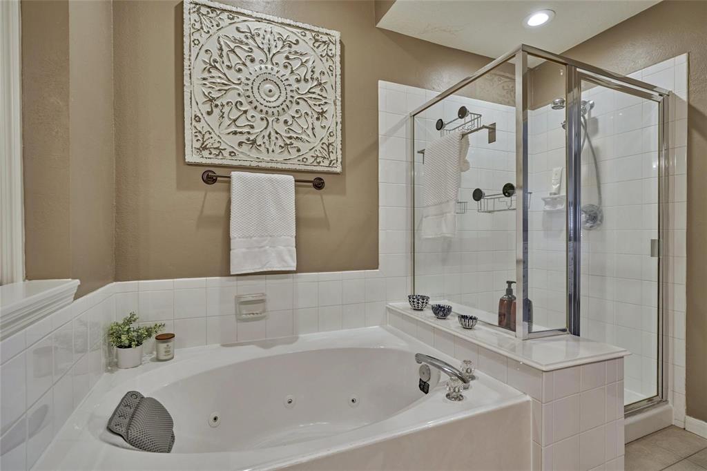 70 Harvest Wind Place, The Woodlands, Texas image 31