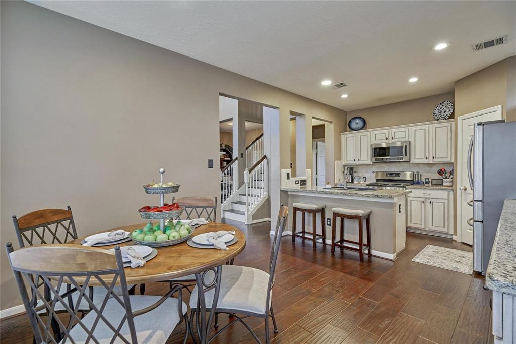 70 Harvest Wind Place, The Woodlands, Texas image 24