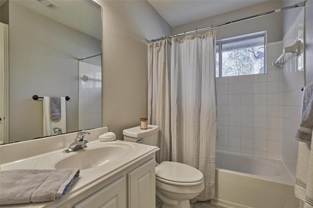 70 Harvest Wind Place, The Woodlands, Texas image 34