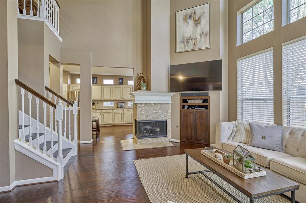 70 Harvest Wind Place, The Woodlands, Texas image 14