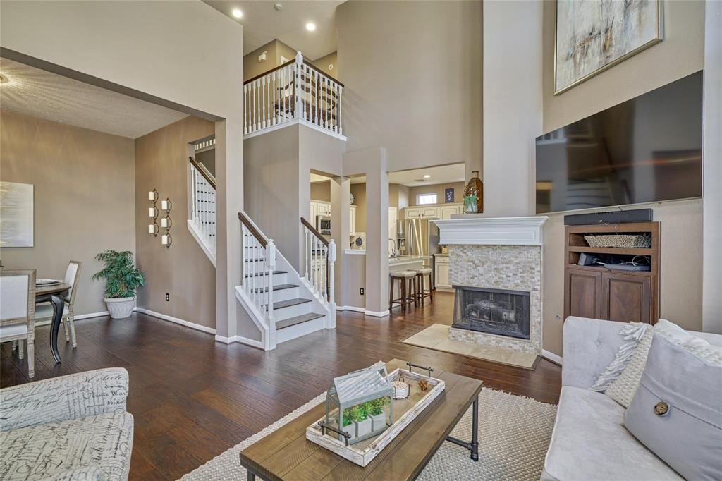 70 Harvest Wind Place, The Woodlands, Texas image 15