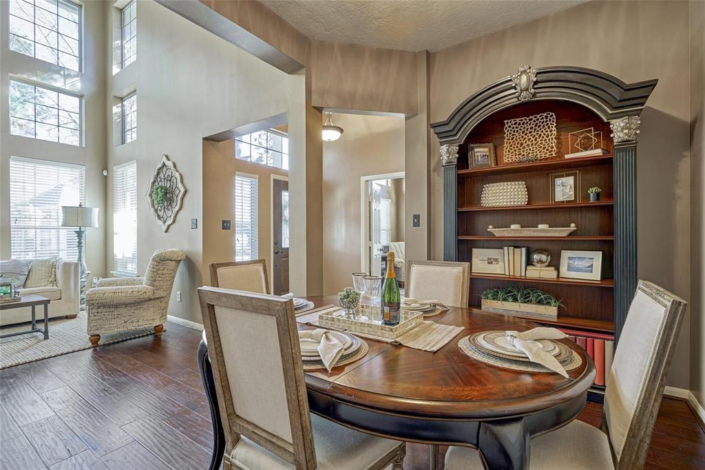 70 Harvest Wind Place, The Woodlands, Texas image 12