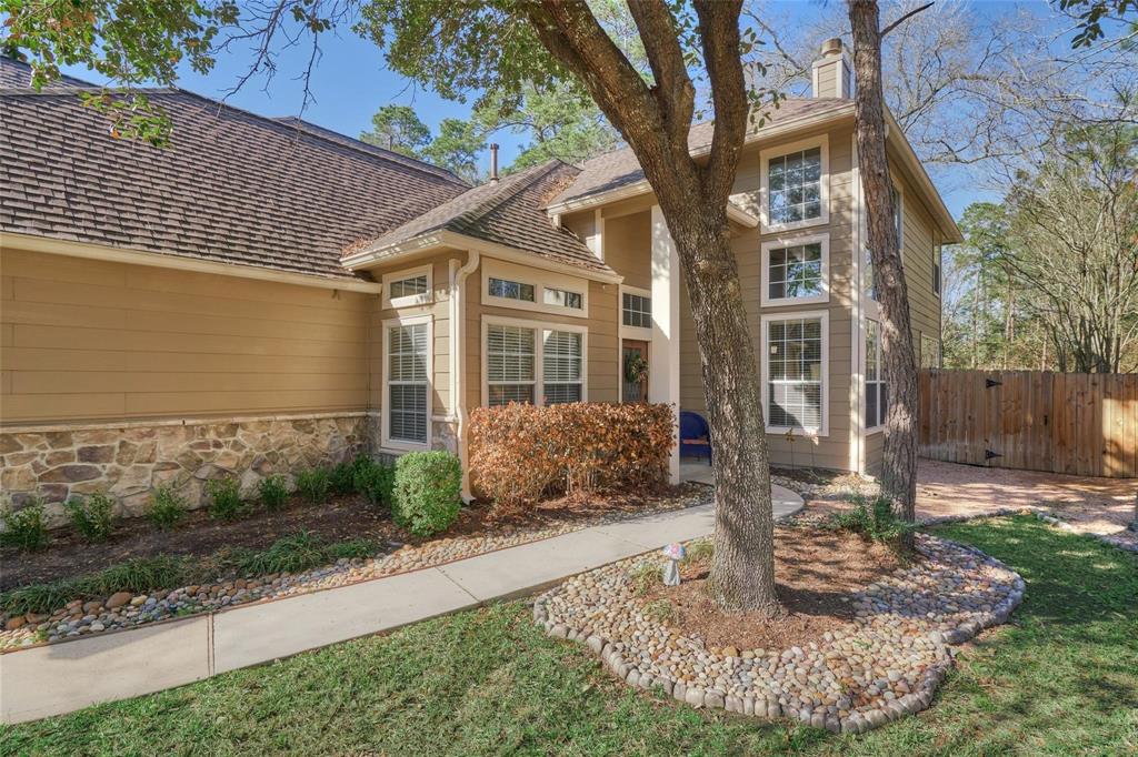70 Harvest Wind Place, The Woodlands, Texas image 3