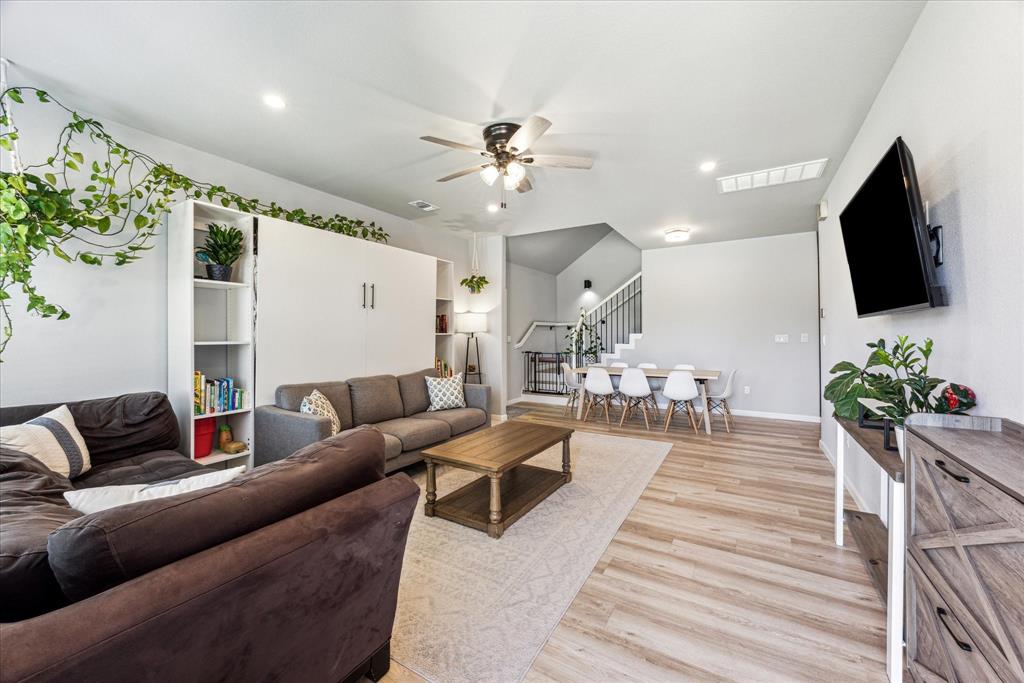 1604 Cottonwood Court