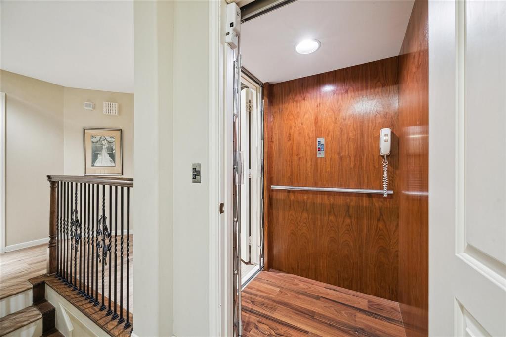 4436 Holt Street, Bellaire, Texas image 11